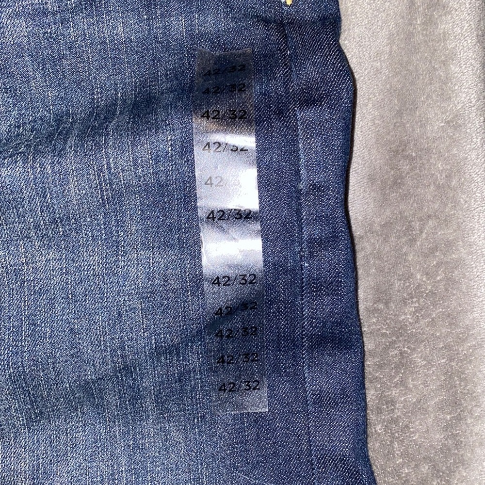 American Eagle jeans-NWT-size-42x32
